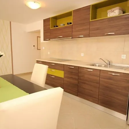 Apartment In Mit Grill Und Gemeinsamem Pool