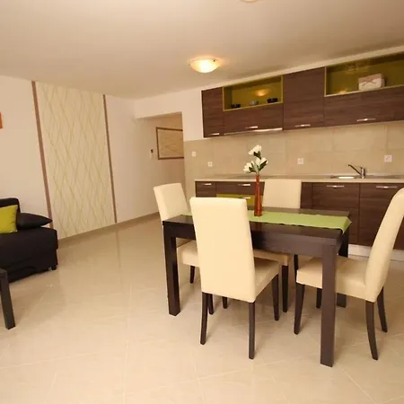 Apartman In Mit Grill Und Gemeinsamem Pool