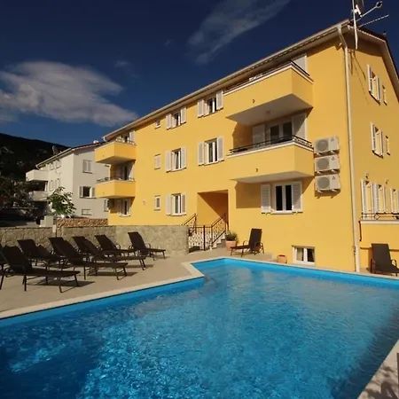 Apartman In Mit Grill Und Gemeinsamem Pool *