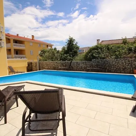 In Mit Grill Und Gemeinsamem Pool Apartman Baška